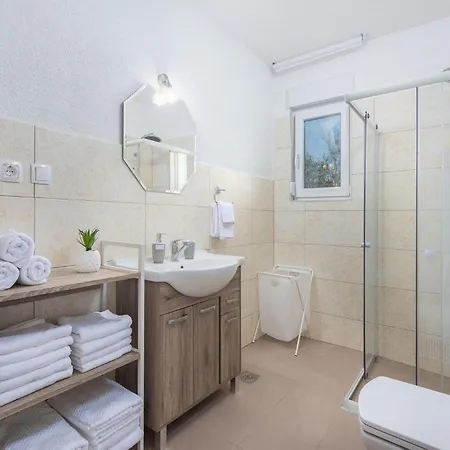 בית נופש Pendolina אומאג