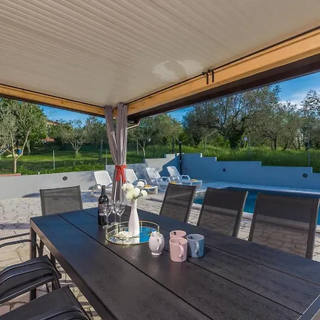 Pendolina אומאג