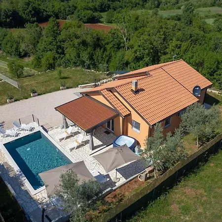 בית נופש Pendolina *